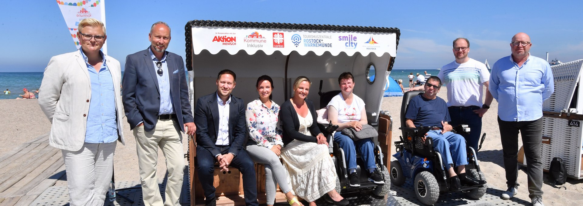 Accessible beach chair at beach access no. 10, © Joachim Kloock