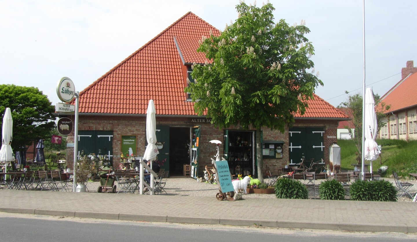 Exterior view of the old sheep barn in Basedow - café with small exhibition, © G. Marin-Ziegler