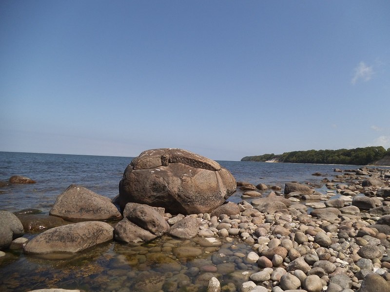 Svantekah boulder on the beach of Ruschvitz, © H. Seelenbinder