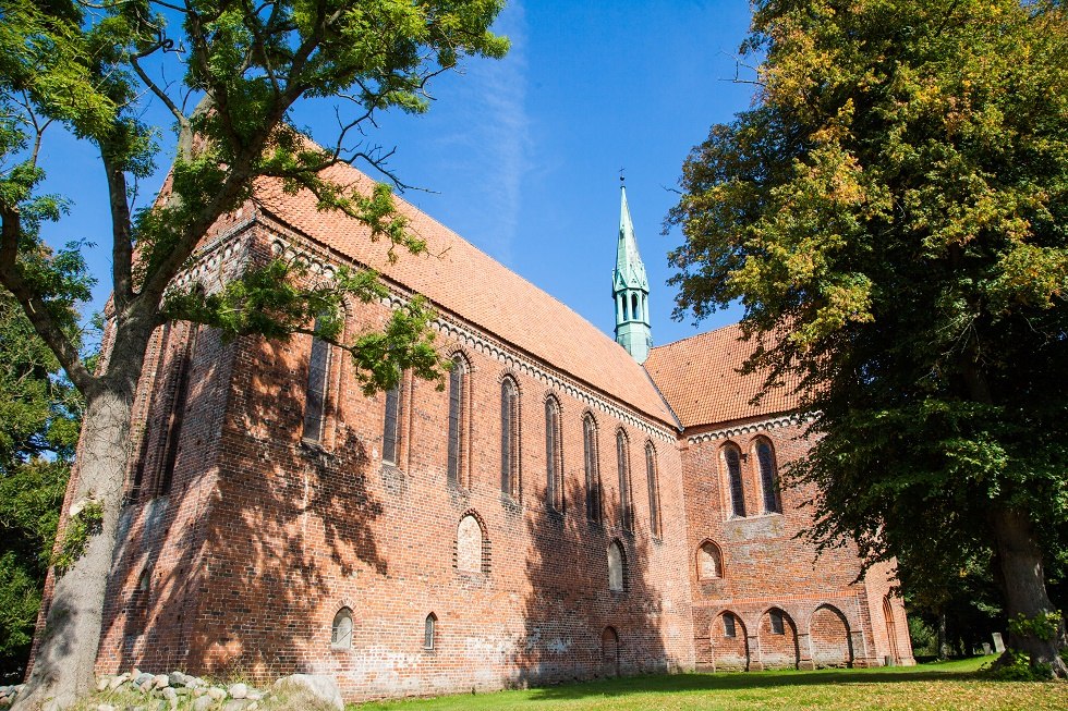 Neukloster church from the southwest side, © Frank Burger