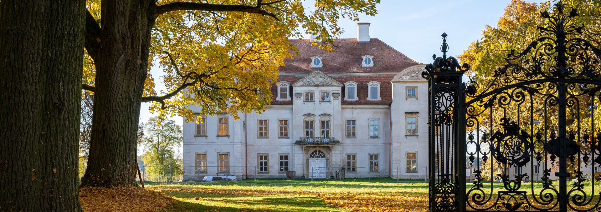 Autumn at Ivenack Castle, © DOMUSImages