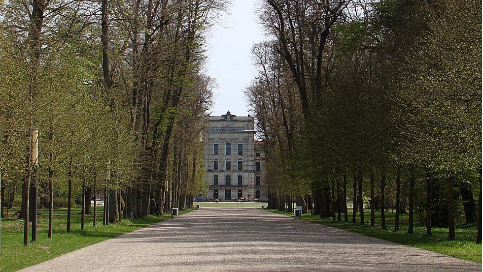 Ludwigslust Castle Hodamenallee Spring, © Tourismusverband Mecklenburg-Schwerin