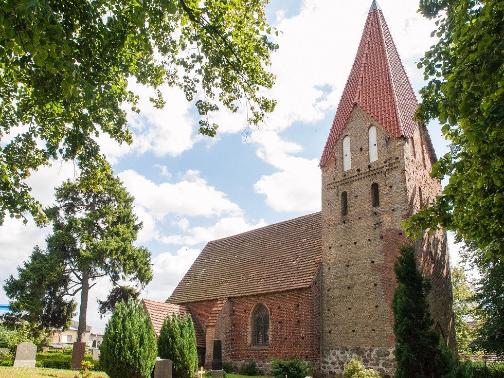 Church photographed from the northwest side., © Frank Burger