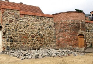 Parts of the city wall in Mühlenstraße, © Sabrina Wittkopf-Schade