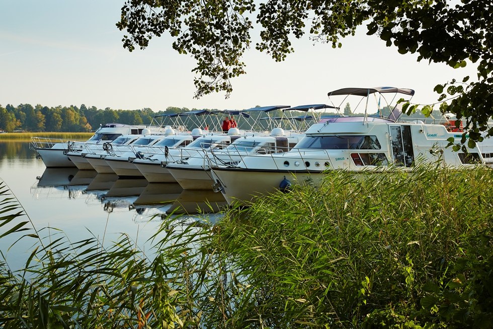 Europe houseboats at the base Fürstenberg, © Spiegelhalter 2014