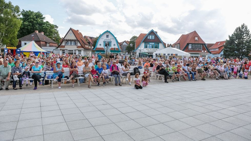 Atmospheric event in the spa gardens Boltenhagen, © Kurverwaltung Ostseebad Boltenhagen