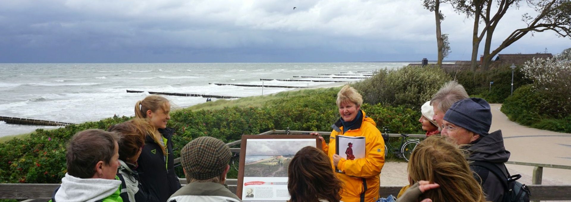 Radführung entlang des Kunstpfades Ahrenshoop, © Kurverwaltung Ahrenshoop