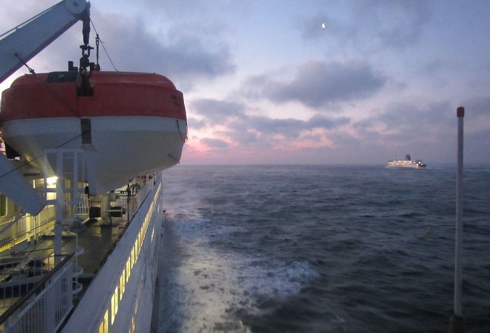 Meeting of Scandlines ferries Prins Joachim and Kronprins Frederik at sea, © Scandlines