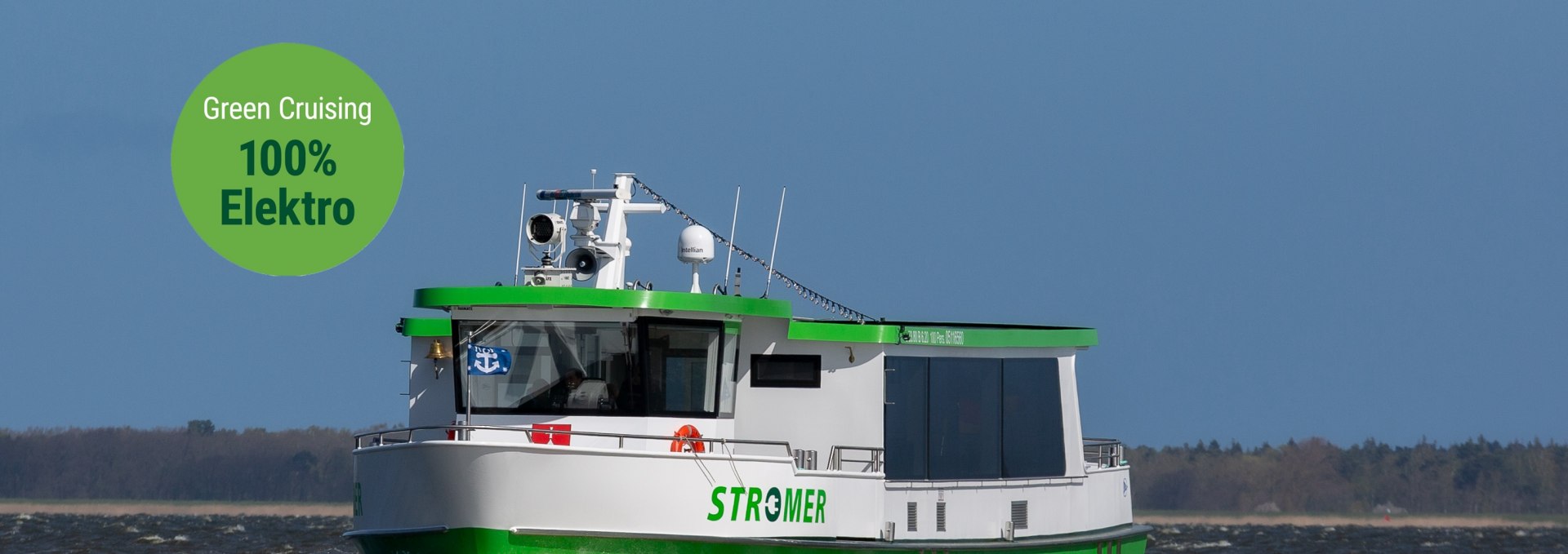 Small but mighty, the Stromer is the smallest ship in the fleet but the first 100% electric ship. Traveling completely CO2 neutral was the motto during development.  It was built in 2023 at Lux Werft and has a 700 kW/h battery system, which gives us a travel time of approx. 8 hours. The ship can be recharged within a few hours via a 125A shore connection. The efficiency of the drive system has been further increased by the installation of a 360° rotating Schottel drive., © Tassilo Schäfer