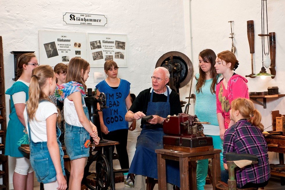 Demonstration of an old shoemaker workshop, © Jörn Lehmann