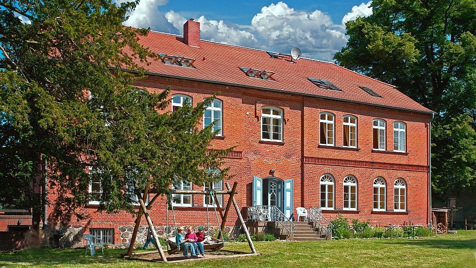 The modern conference and youth guesthouse Meetzen was originally a manor house, © Alte Schule e.V.