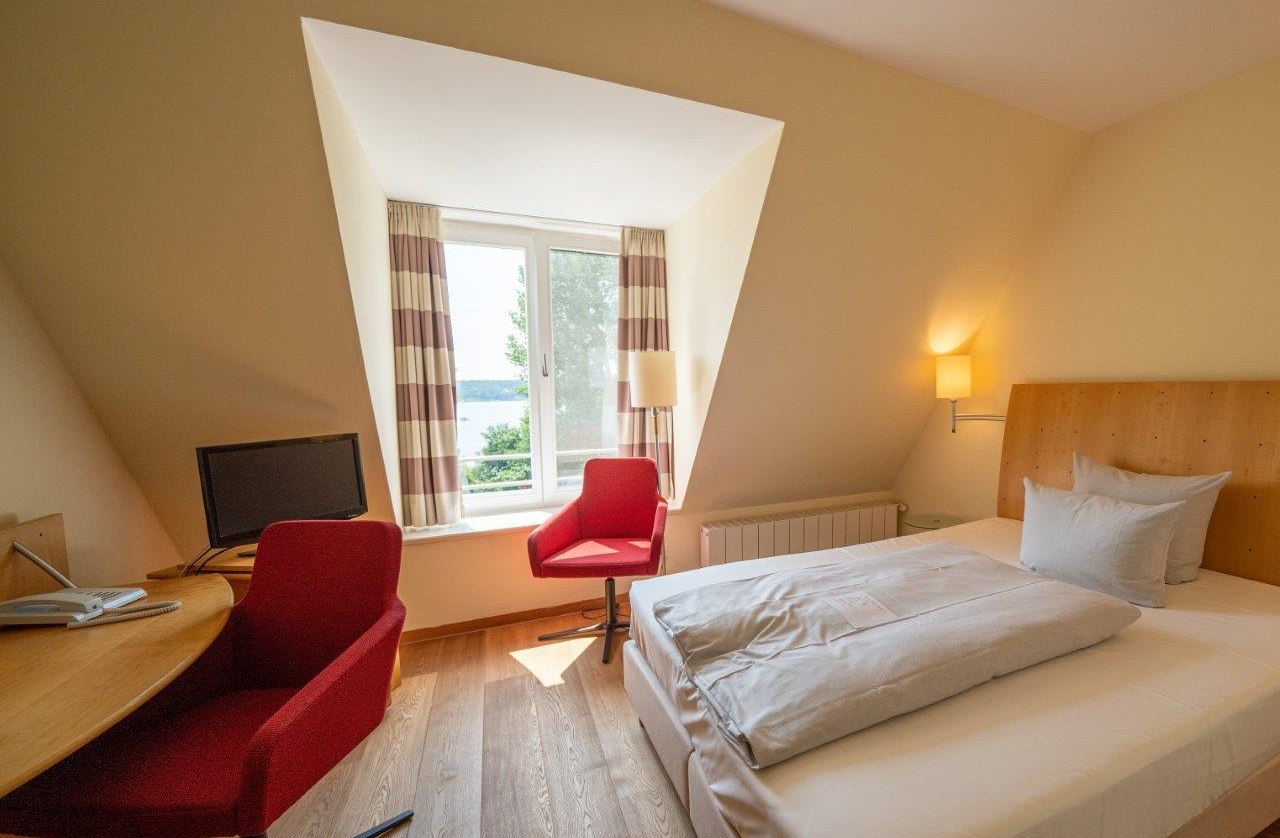 Insight into a double room of the hotel Kleines Meer, © Hotel Kleines Meer