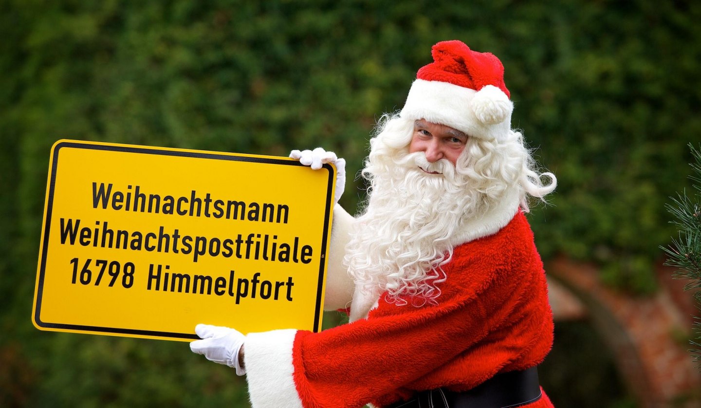 Visiting Santa Claus, © Deutsche Post DHL Group