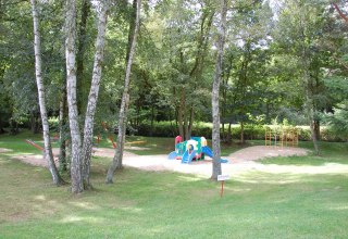 For the little bathers there is also a playground., © Gabriele Skorupski