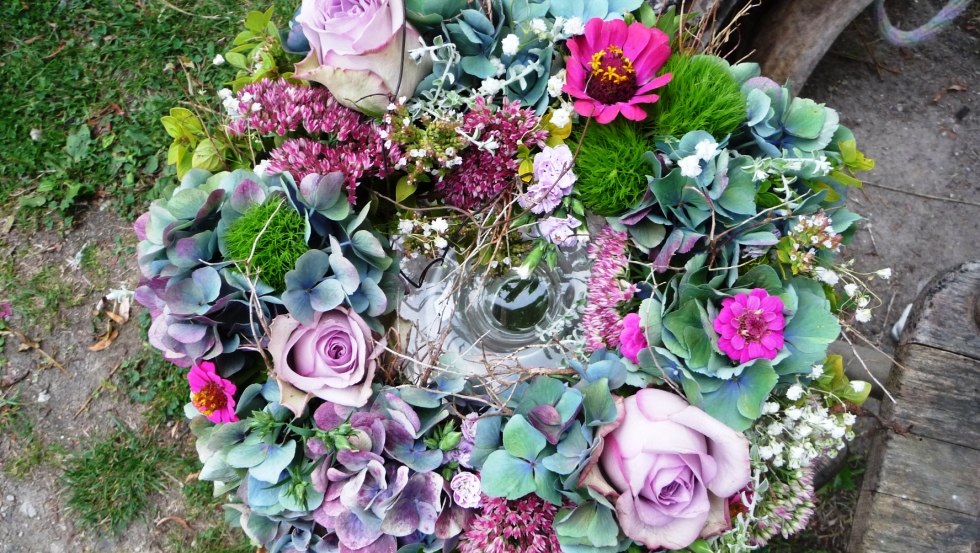 Naturalness and creativity are also reflected in our bouquets, arrangements and wreaths, © Blumencafé Rügen