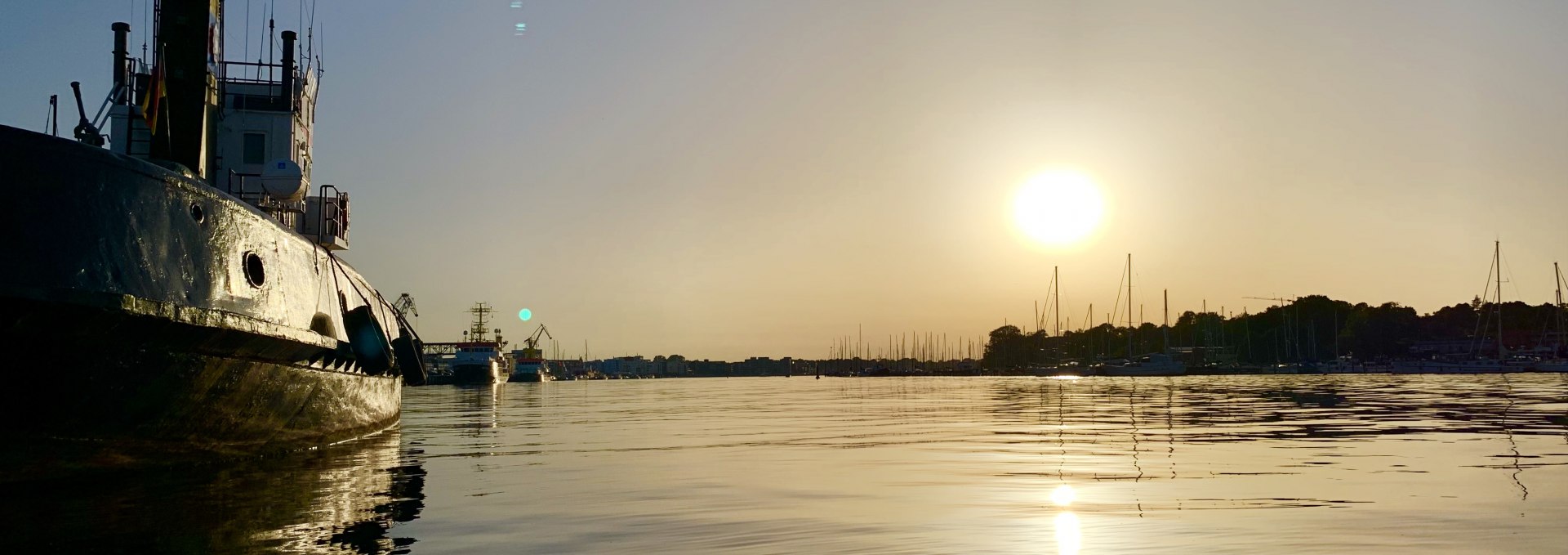 Evening atmosphere in Rostock city harbor, © Ronald Kley