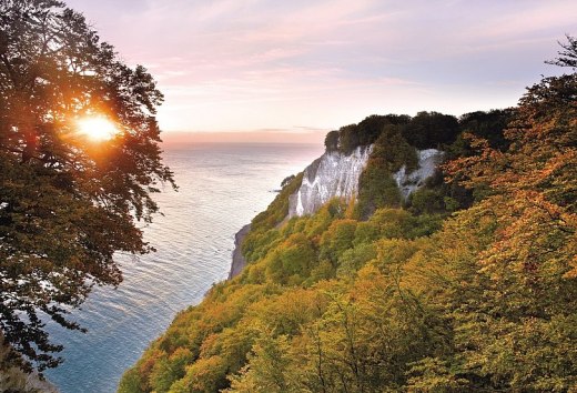 The chalk coast of the island of Rügen in the warm light of autumn, © TMV/Grundner