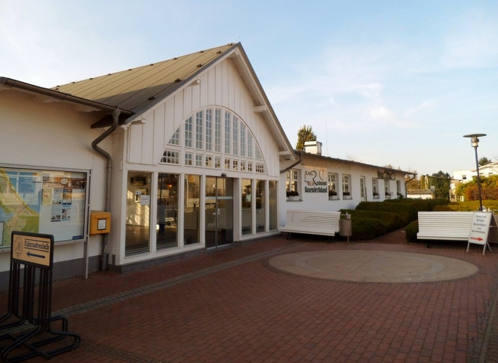 Small railway station Binz - entrance area -, © Tourismuszentrale Rügen