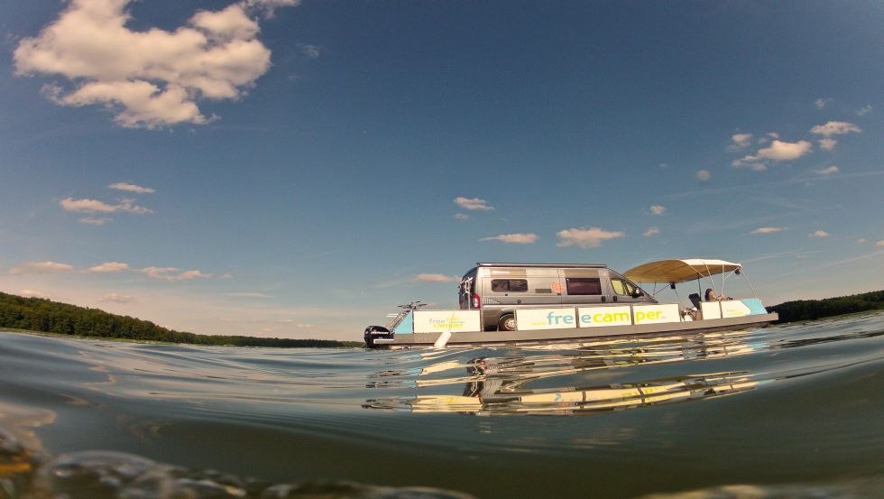 Floating motorhome site from frog perspective, © freecamper