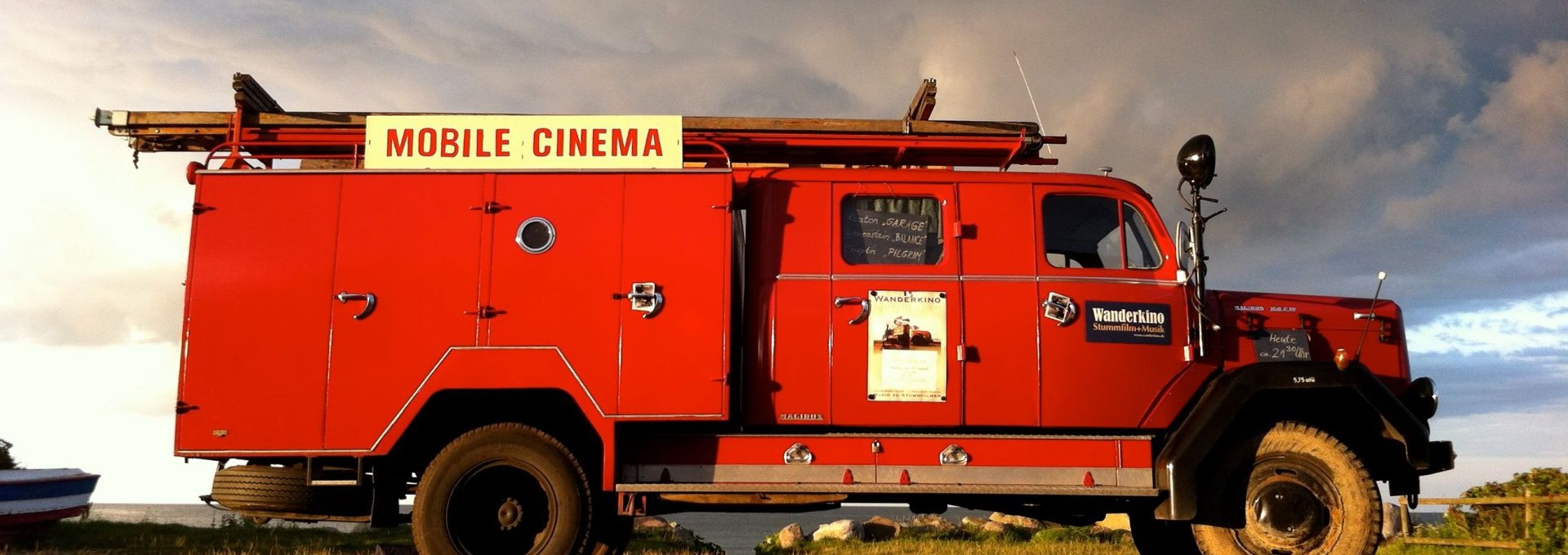 "Vices of the night" - traveling cinema fire engine, © Tobias Rank