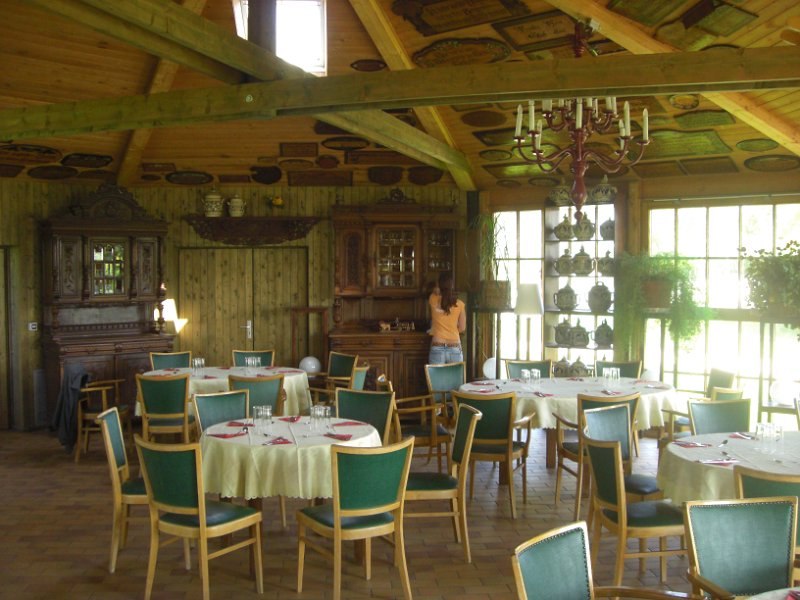 ... to table at the donkey farm, © Eselhof Schlage