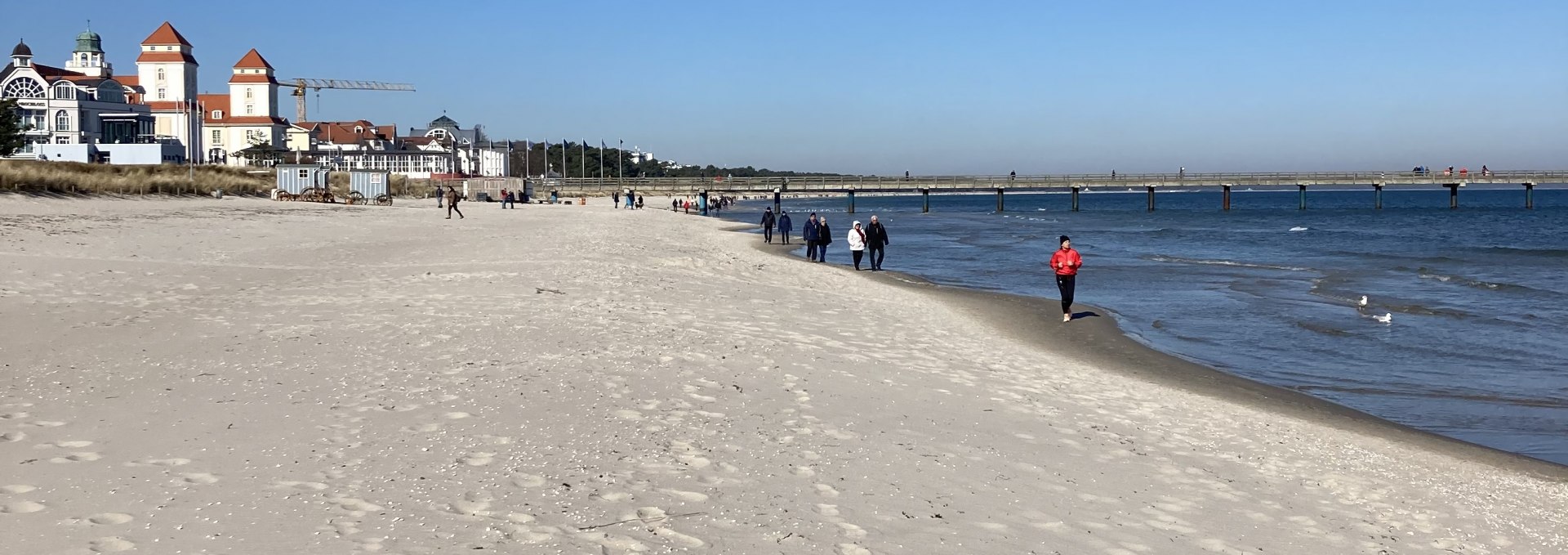 Kilometer long white dream beach with pier and spa house Binz, © www.binz-ferienhaus.de