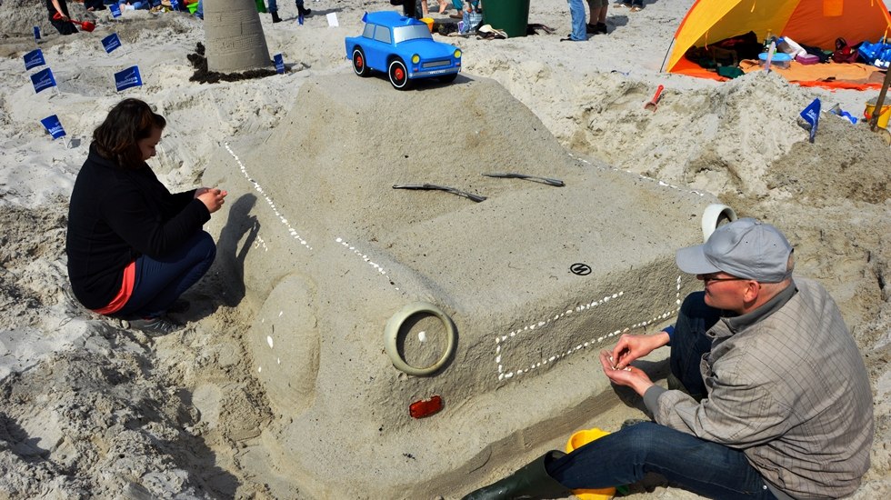 Trabbi sandcastle competition in Boltenhagen, © Kurverwaltung Ostseebad Boltenhagen