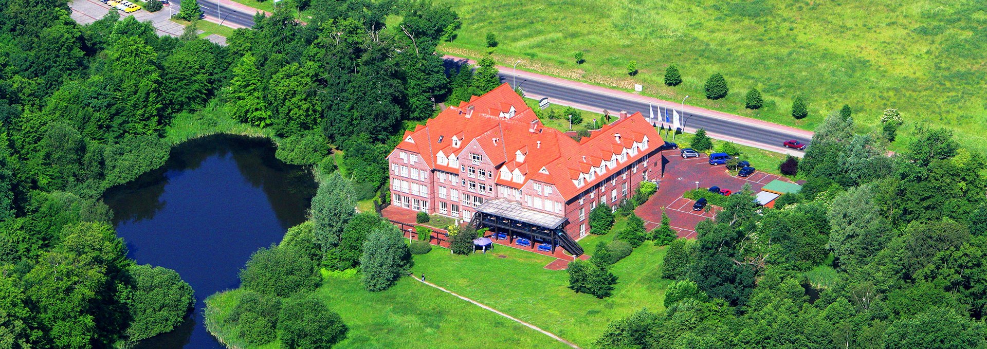 Aerial view of the hotel, © The Royal Inn Park Hotel Fasanerie