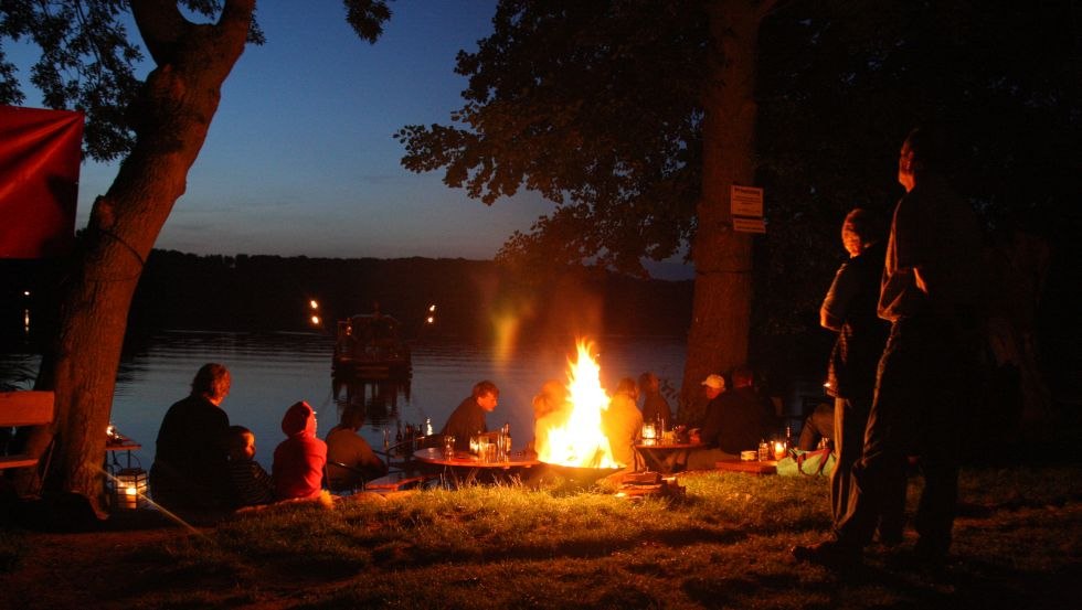 Wonderful concert ambience with sunset and torches, © ruhepuls Sporttouristik/Köller