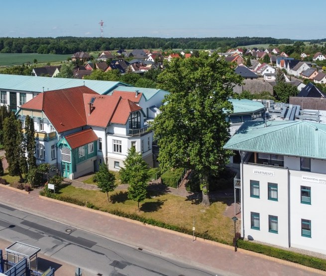 Aerial view of the Recknitz Valley Hotel Marlow, © Recknitztal-Hotel Marlow