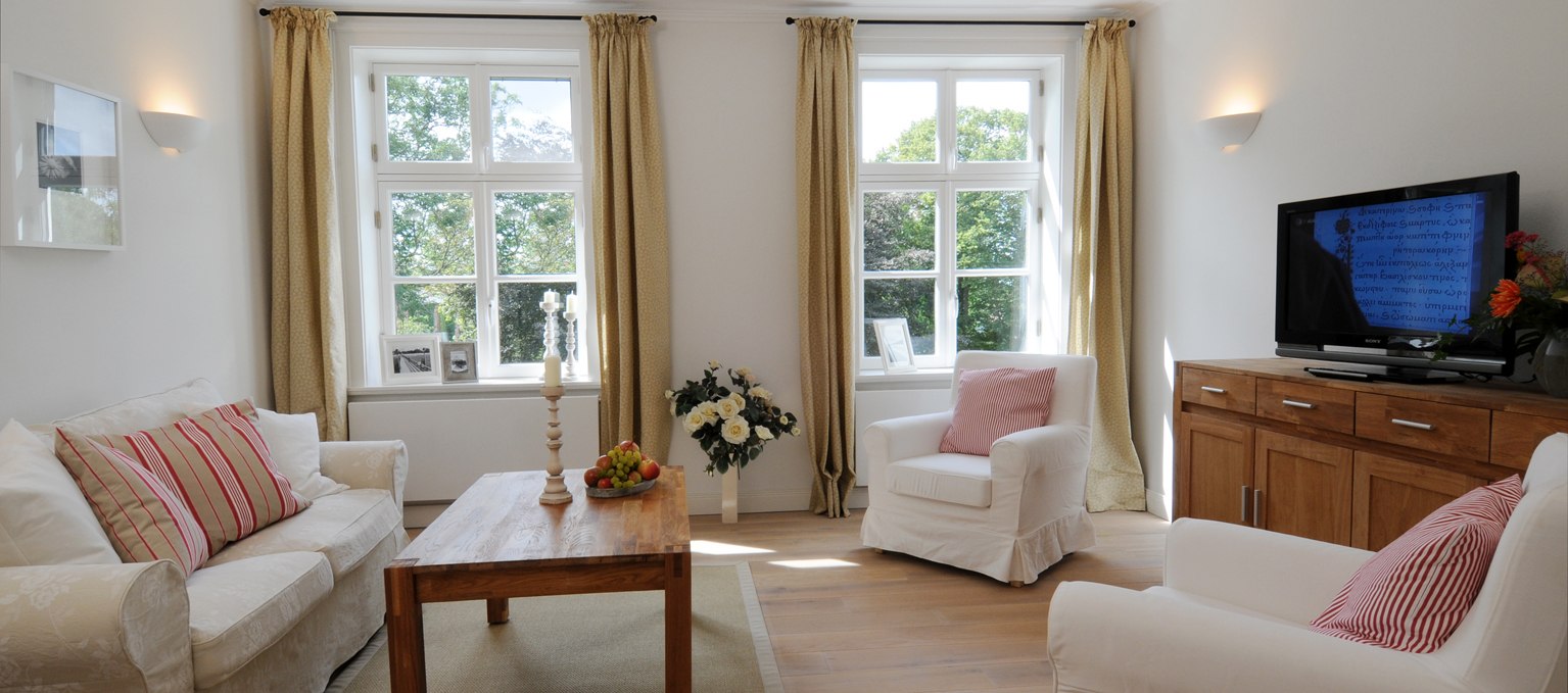 Apartment with living room in manor house Zicker, © Gutshaus Zicker