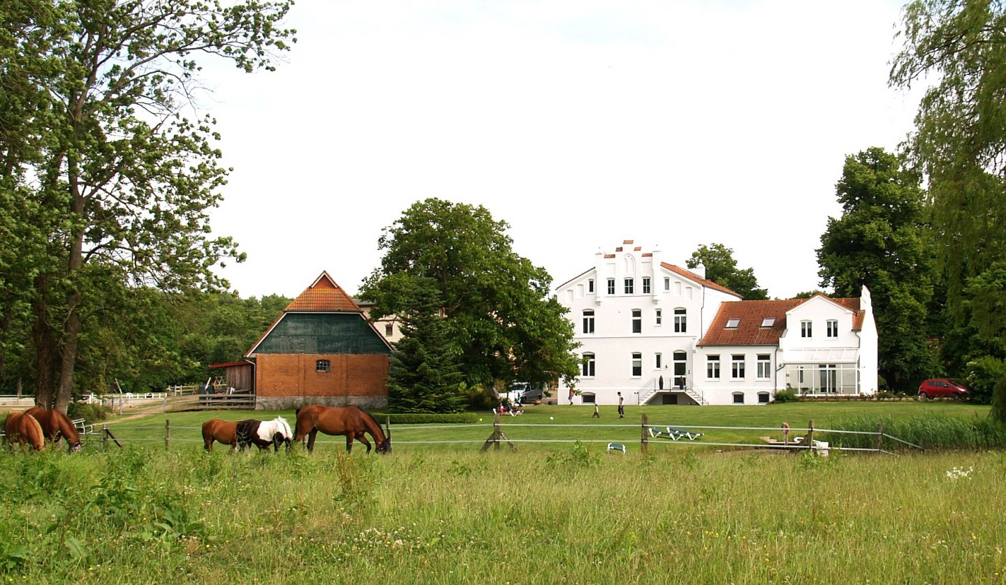 View over the pond meadow, © Gutshaus Gramkow