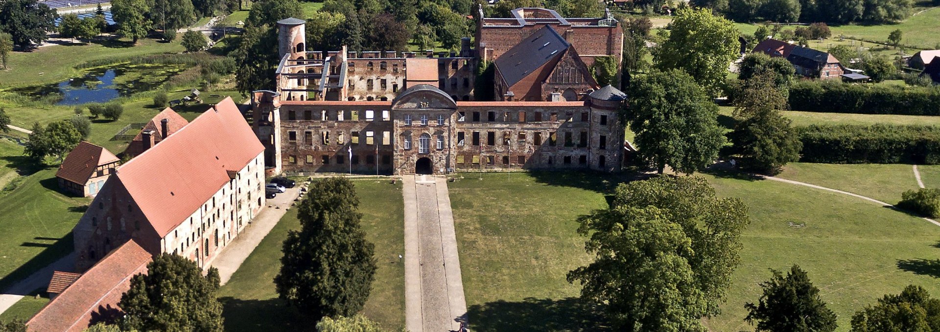 Monastery and castle complex, © B. Brinkmann