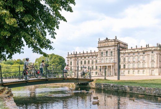 Discover the unique nature and culture in an environmentally friendly way on varied themed bike paths, such as the Residence Towns Circuit., © TMV/Tiemann