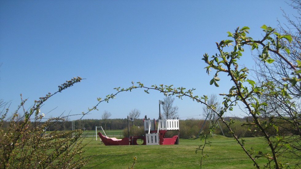 Fun in the fresh air is promised by the numerous playgrounds on the outdoor grounds., © TMV