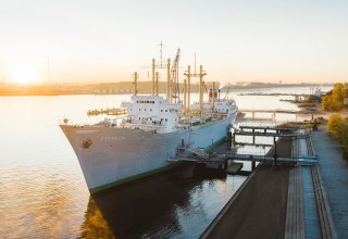 View of the traditional ship, which houses the maritime museum, © Eric Groß