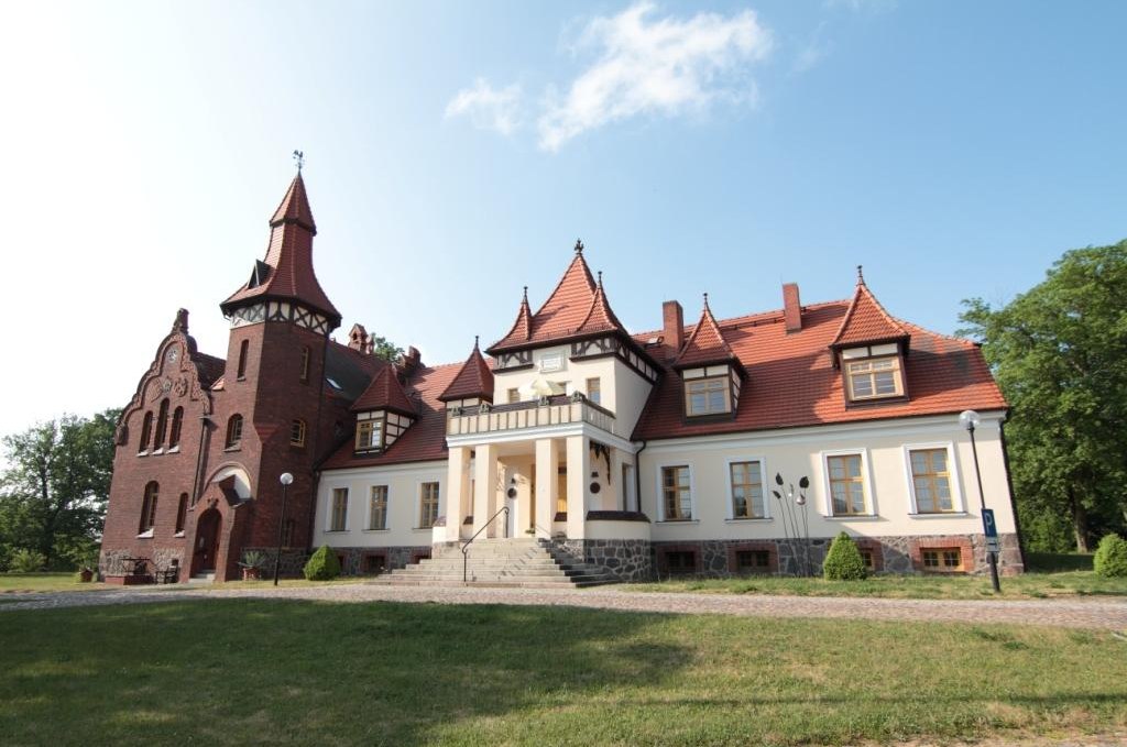 View of Peckatel castle, © Martin Kaiser, NPA Müritz