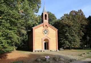 Bacon village church, © Michael Engelmann