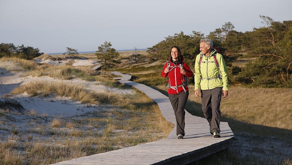 Worthwhile wooden path: on the Darß many paths lead directly to the sea, © TVFDZ/outdoor-visions.com
