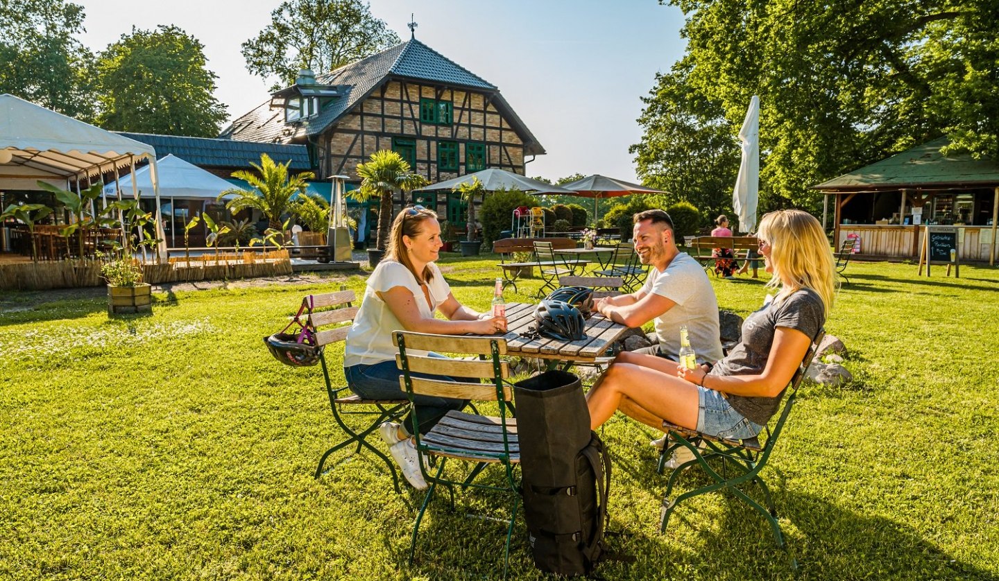 Dinner at the traditional inn Schnatermann, © TMV/Tiemann