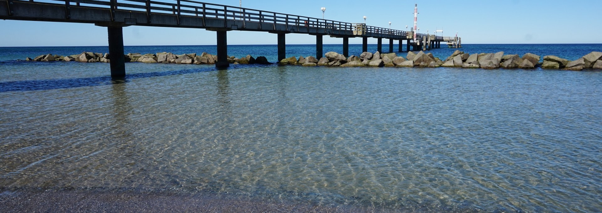 Pier and clear water in the Easter period, © Cindy Wohlrab / KVW Wustrow