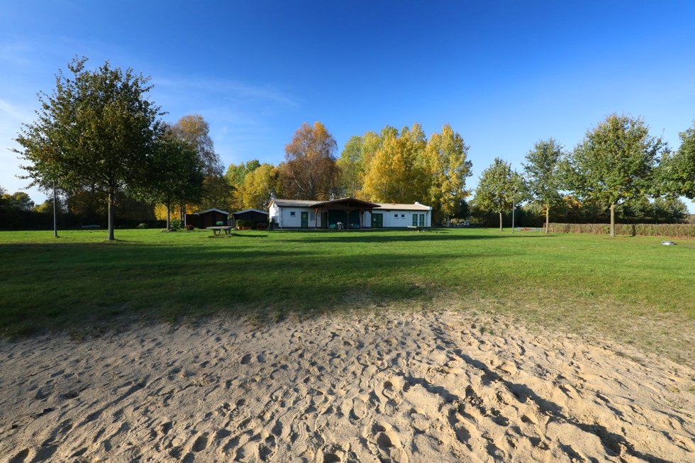 Broock lido - sunbathing lawn, © TMV/Gohlke