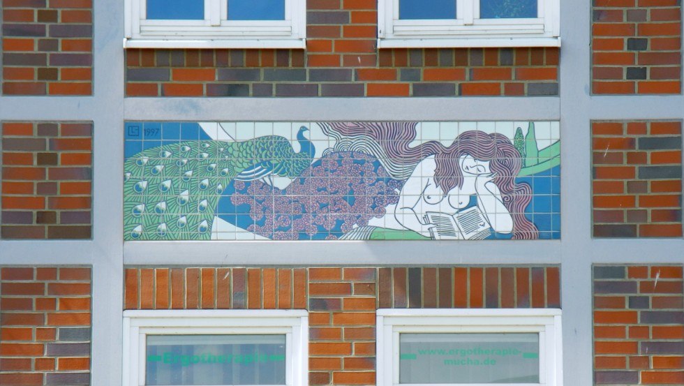 Tile vignette reading dream, © Stadtinformation Boizenburg/Elbe