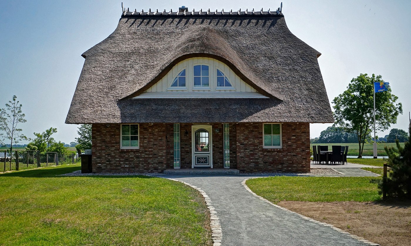 Thatched cottage, © P. Dombrowski