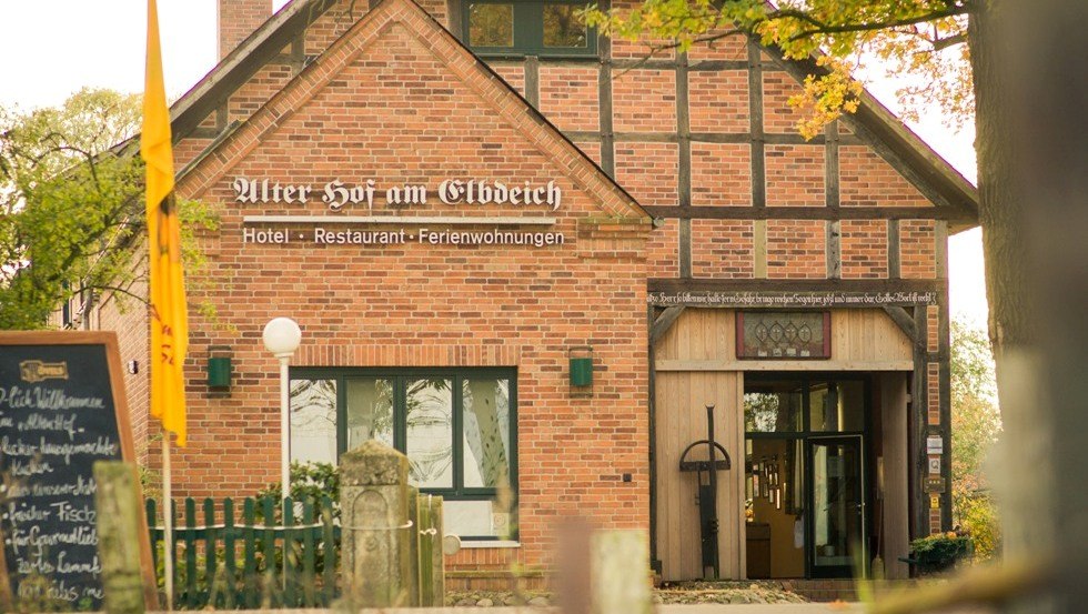 Alter Hof on the Elbe dike restaurant, © Alter Hof am Elbdeich