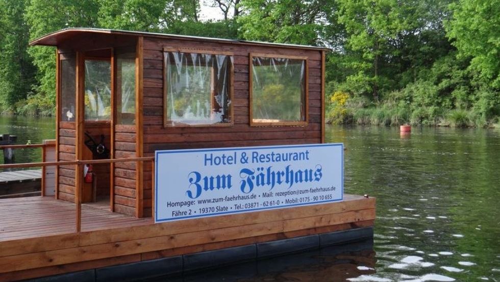 Hotel & Restaurant "Zum Fährhaus"-Floating boat, © Familie Patzelt