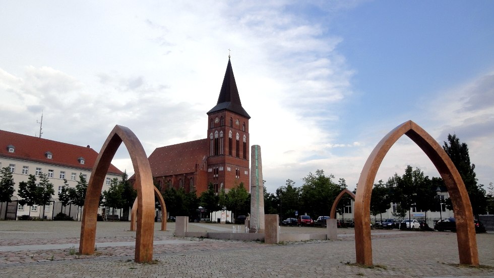 The market square in Pasewalk with a view of St. Mary's Church, © TVV/Spittel