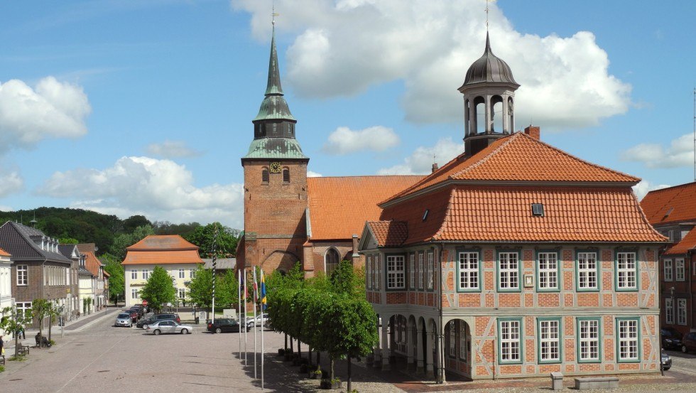 Boizenburg market with town hall and St. Mary's church, © Stadtinformation Boizenburg/Elbe