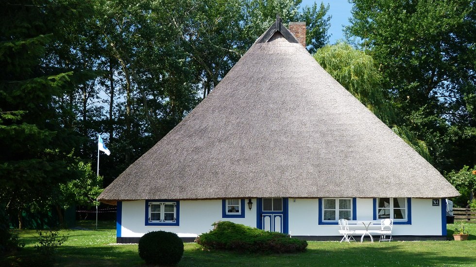 One of the four cane roof houses in Freesenort, © Ummanz-Information/Bordych