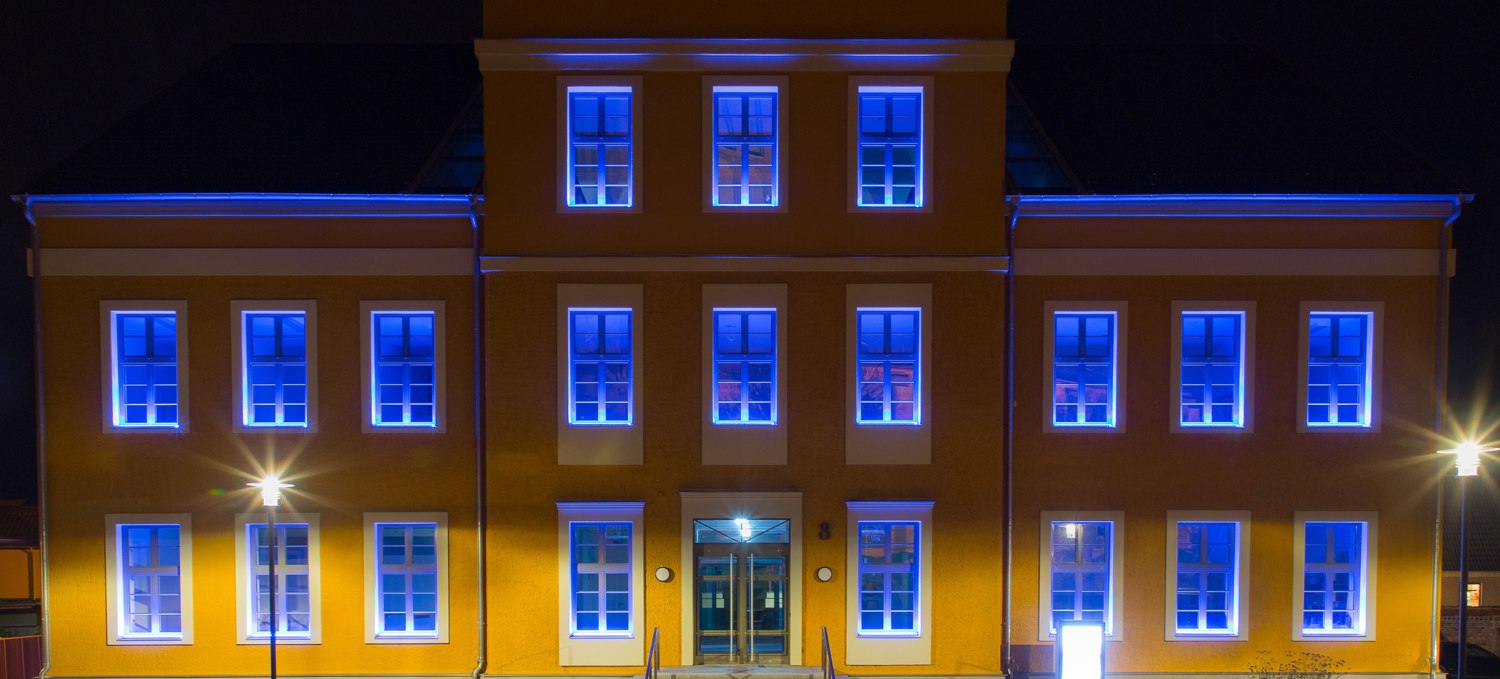 Community center by night, © Arndt Gläser